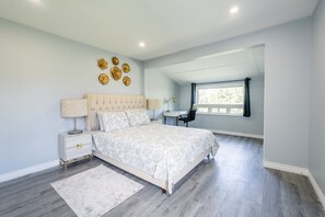 Cabaña de diseñador, hidromasaje, junto al lago | 3 habitaciones, decoración personalizada y muebles diferentes