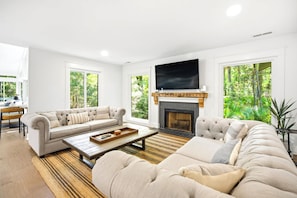 Smart TV, offices - Spacious Sea Pines Home w/ Amenities, Hilton Head (Hilton Head Island)
