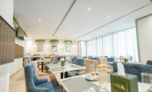 Daily English breakfast for a fee - Azur Regency Hotel Apartment (Dubai)