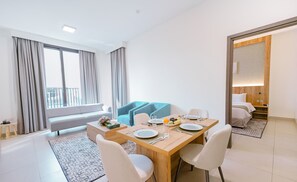 Family Apartment, 2 Single Beds, 2 Bathrooms | Living area