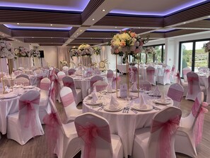 Restaurant - The Boutique Hotel by The Snooty Mehmaan (Faringdon)