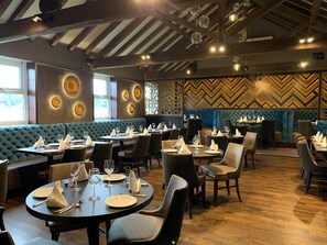 Restaurant - The Boutique Hotel by The Snooty Mehmaan (Faringdon)