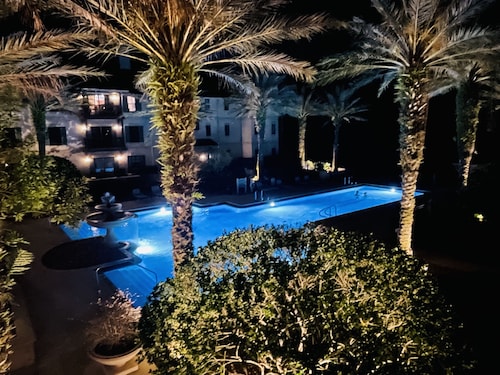 Prestigious golf community condo
