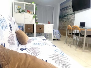 1 dormitori, planxa i posts de planxar, wifi gratuïta i roba de llit