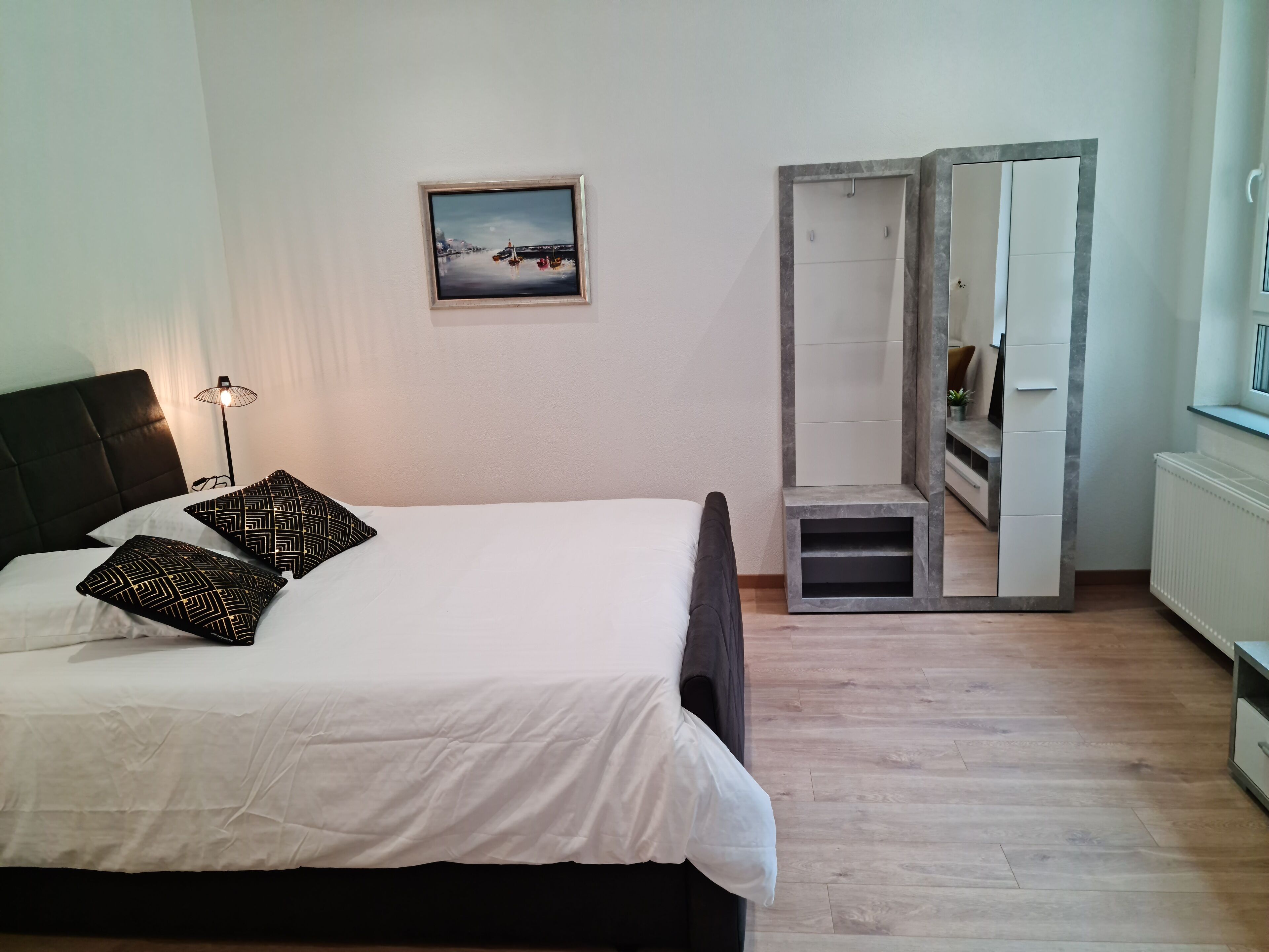7 bedrooms, in-room safe, desk, iron/ironing board