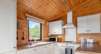 Loch Side Lodge 8 by Interhome