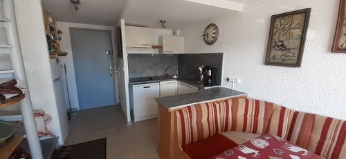 Triplex plein sud ,pla d'adet,  pieds des pistes,  balcon