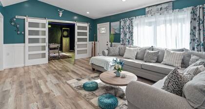 Private NEWLY Renovated 4 BED Family Friendly Home near URI, Beaches, Weddings..