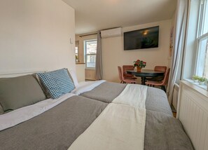 1 Schlafzimmer, Bügeleisen/Bügelbrett, kostenloses WLAN, Bettwäsche