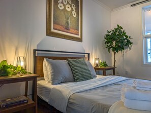 2 bedrooms, iron/ironing board, travel cot, free WiFi