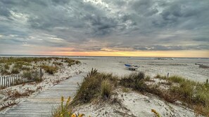 Am Strand, Liegestühle, Strandtücher