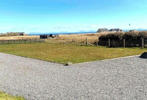 Property grounds - Peninsula Cottage near Stornoway/Pet friendly (Isle of Lewis)