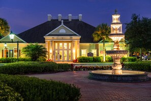 Front of property ā evening/night - Seven Dwarfs Vacations Resort (Kissimmee)