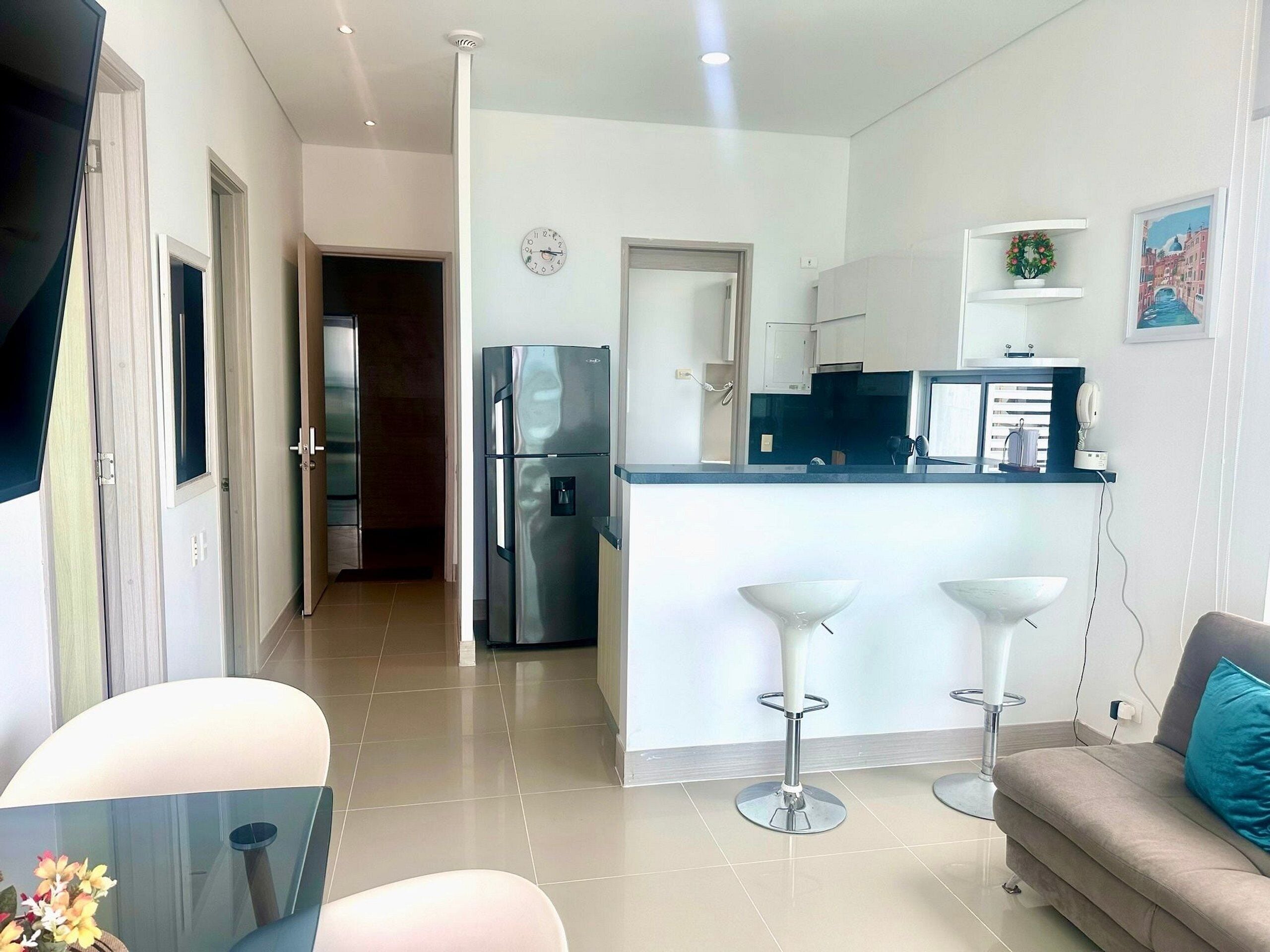 Apartment | Living area | 50-inch LED TV with digital channels, TV