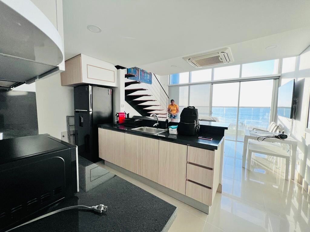 Appartement Exclusif | Cuisine privée | Grand réfrigérateur, micro-ondes, four, plaque de cuisson