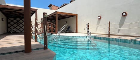 Piscine extérieure