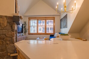 Interior - Remodeled modern ski-in/ ski-out condo in Keystone, 1 bd/1 ba, sleeps 4 (Keystone)