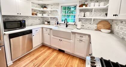 4 BR/2.5 BA Lake House | Pets OK | Fire Pit | Dock