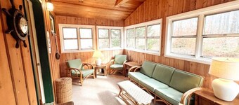 Cozy Adirondack Mountain Cabin- Inlet, NY - Sleeps 9!