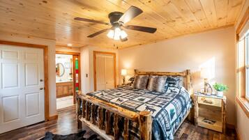 3 bedrooms, iron/ironing board, travel crib, WiFi