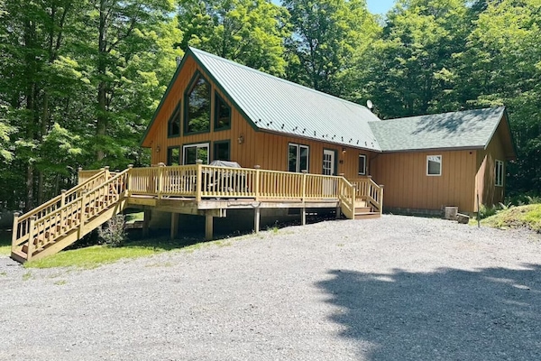 Cabin | Deck | Propane Grill