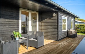 Terrace/patio - Amazing home in Juelsminde with WiFi (Juelsminde)