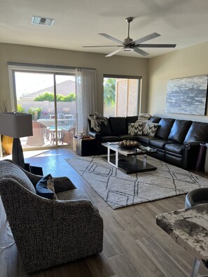 TV connectée, livres, imprimantes