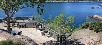 Stunning home in Farsund with WiFi