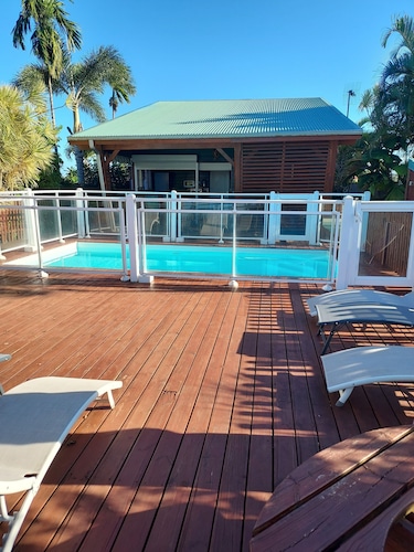 Gîte Atypique 8 per. Private pool - 2-star sea view 