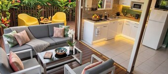  Charming Sea View Bungalow : Private Pool & Garden