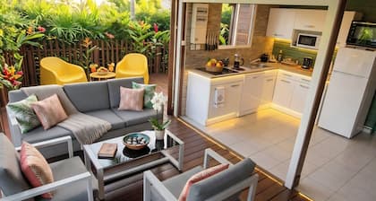  Charming Sea View Bungalow : Private Pool & Garden