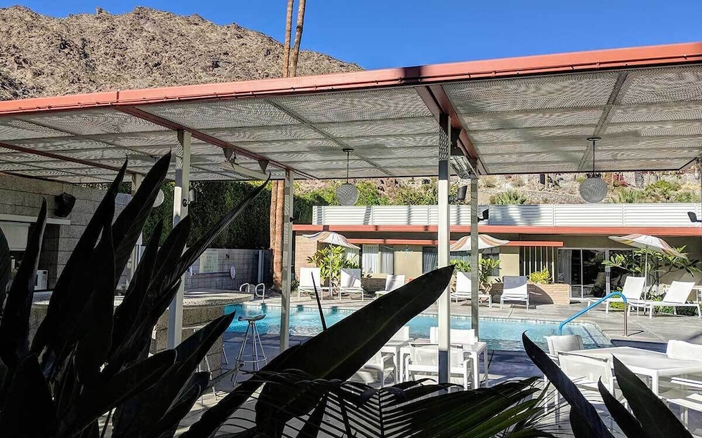 Orbit In Hotel by null