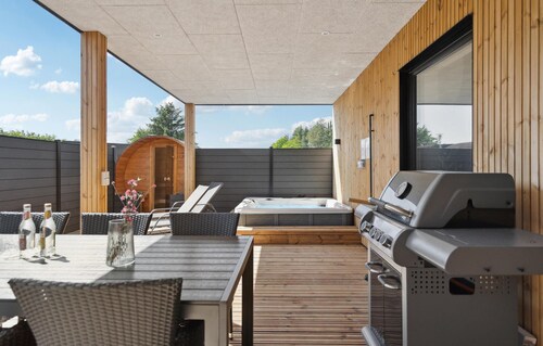 Stunning home in Blokhus with kitchen