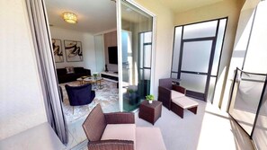 Terrace/patio - ADVENTURE AND BEAUTIFUL AT STOREY LAKE - 6BR/5BA (Kissimmee)