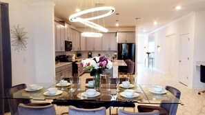 Dining - ADVENTURE AND BEAUTIFUL AT STOREY LAKE - 6BR/5BA (Kissimmee)