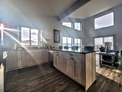 BRAND NEW HOME with the BEST VIEW OF THE MISSOURI RIVER