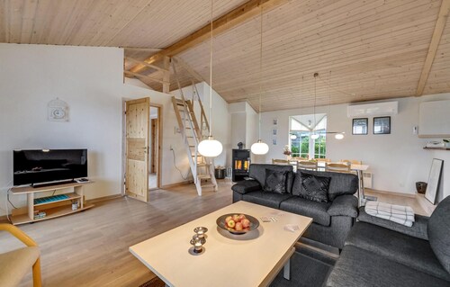 Gorgeous home in Skjern with WiFi