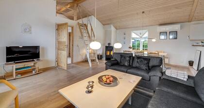 Gorgeous home in Skjern with WiFi