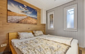 2 間睡房、可攜式嬰兒床、免費 Wi-Fi、床單