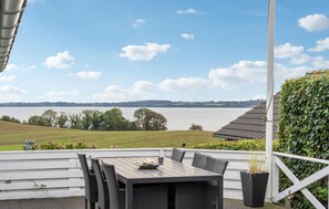 Outdoor dining - Beautiful home in Aabenraa with WiFi (Aabenraa)