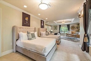 5 bedrooms, iron/ironing board, WiFi, bed sheets