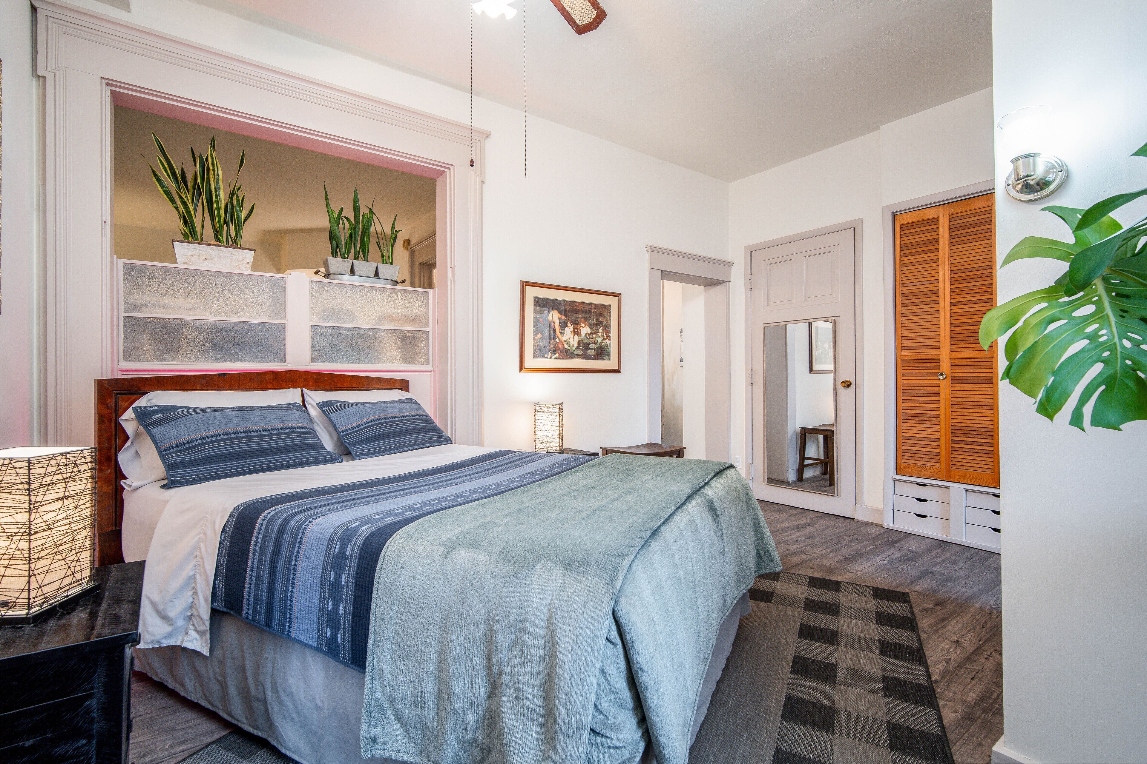 1 多间卧室、熨斗/熨衣板、免费 WiFi、床单