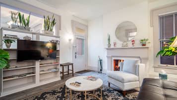 Smart TV, books