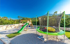 Children's area - Amazing home in Prgomet with WiFi (Prgomet)