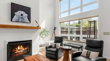 Smart TV, fireplace, foosball, books
