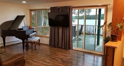 Private Daniel's Lake Vacation House