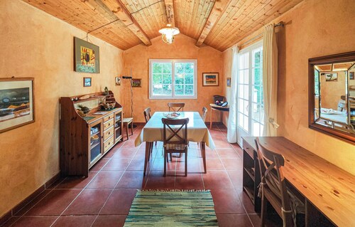 Awesome home in Ferrières-Poussarou