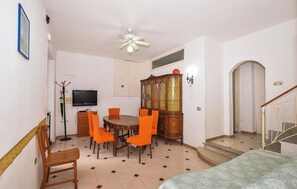 Interior - 4 bedroom nice home in Ischia (Ischia)