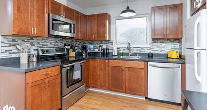 Convenient Anchorage Loft near Downtown, Restaurants, Airport, and Trails