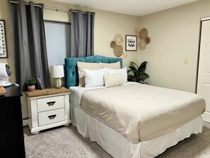 2 عدّة غرف نوم ومكتب ومكواة/لوح كي وواي فاي مجانًا